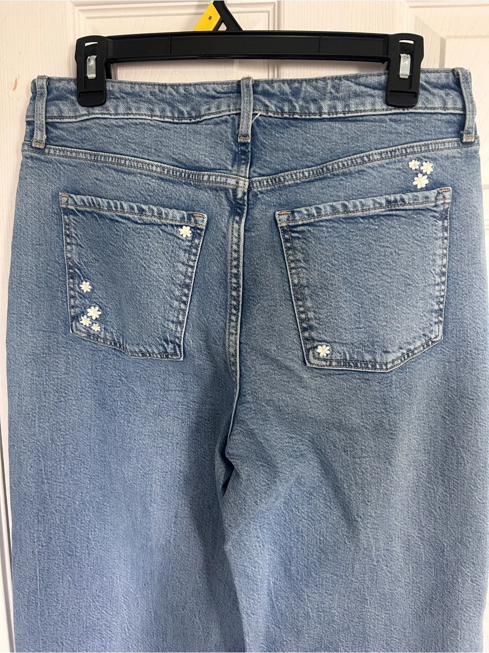 Old Navy Light Blue Straight-Leg Jeans with White Daisy Embroidery - Picture 2 of 4